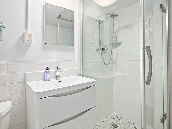 Unit A Bath_11122021