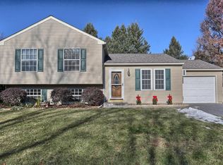 2387 Split Rail Dr, East Petersburg, PA 17520