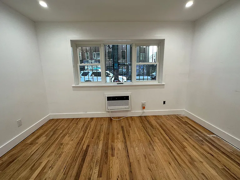 1129 Broadway #1B — Photo 5
