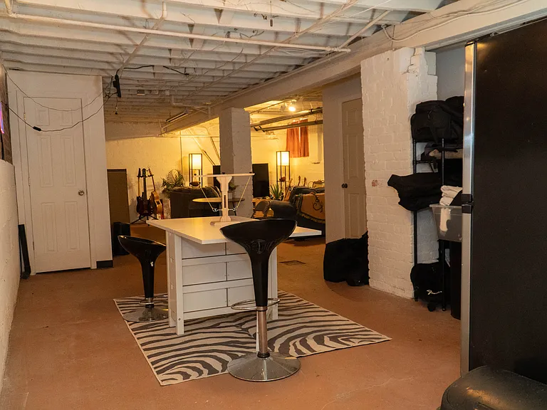 302 N Mulberry St — Photo 15