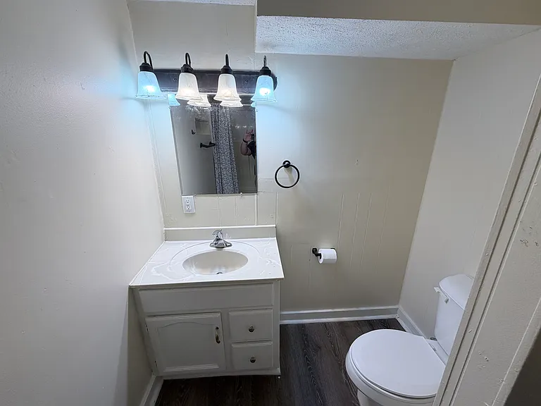 722 Washington St — Photo 12