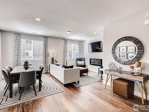 MODEL HOME - Pictures of Model
