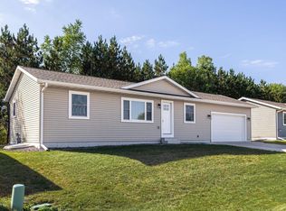 1613 Maple Dr, Rockland, WI 54653