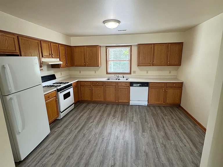 917 E Glen Park Ave #2W — Photo 4