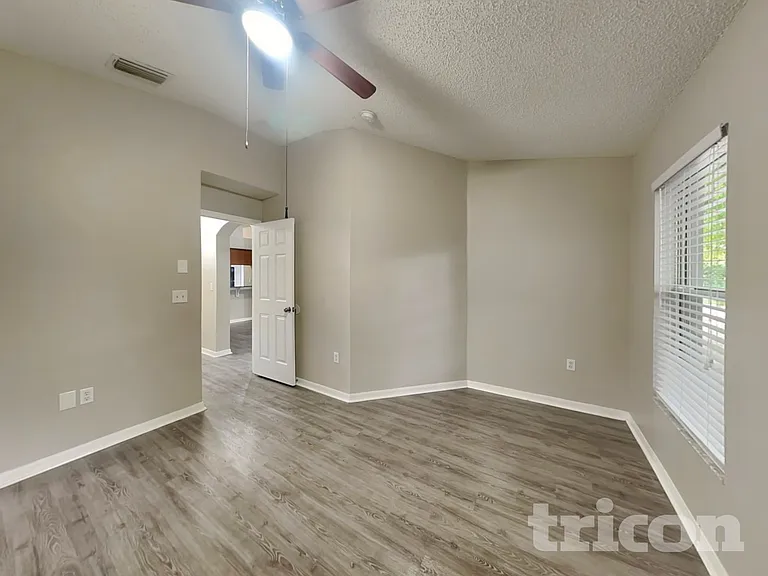 11759 Lynmoor Dr — Photo 11