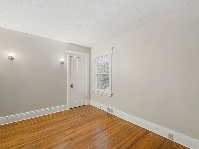 122 Stratford Rd — Photo 12