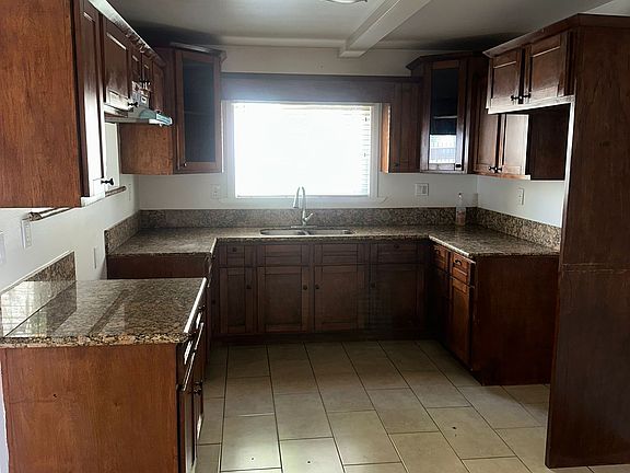 3rd image of 1336 W 103rd St