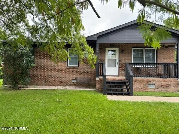 602 W Martin Luther King Jr Drive, Washington, NC 27889