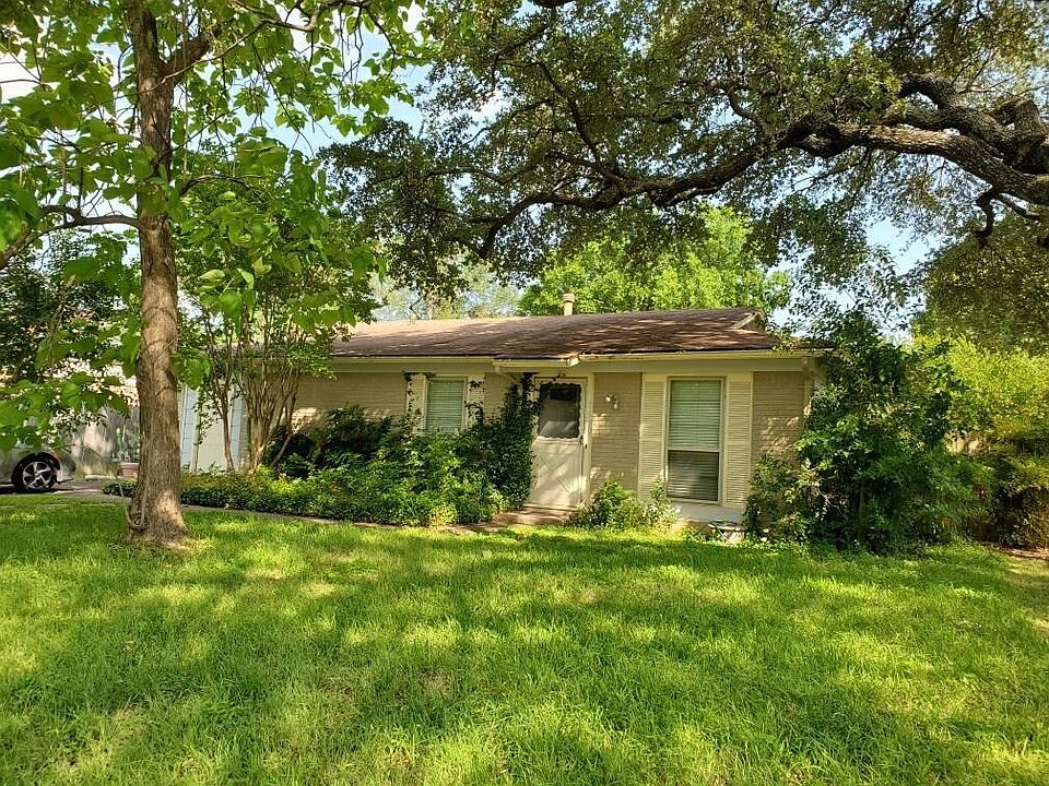 1st image of 7509 Carriage Dr