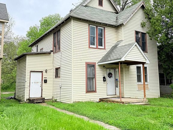 3rd image of 1522 S Washington St