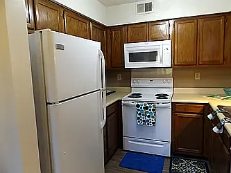 Deer Run Apartments — Photo 11