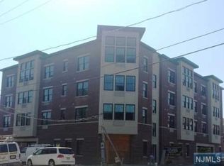 230 Walker St UNIT 1A, Cliffside Park, NJ 07010