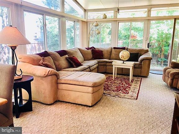 5th image of 1022 Woods Pl