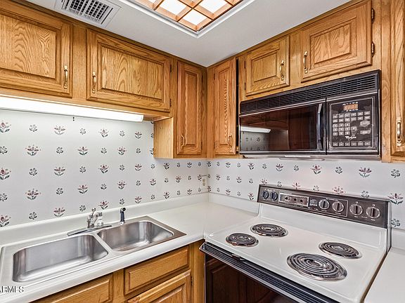 3rd image of 10330 W Thunderbird Boulevard #C114