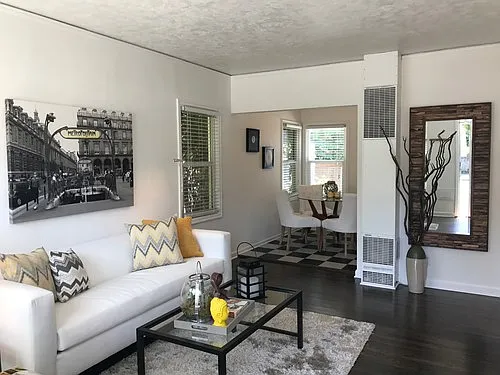 OPEN Saturday noon-1. Woodlawn Dekum 4plex - Corner Unit, Hardwoods, PATIO at Woodlawn Dekum — Photo 3