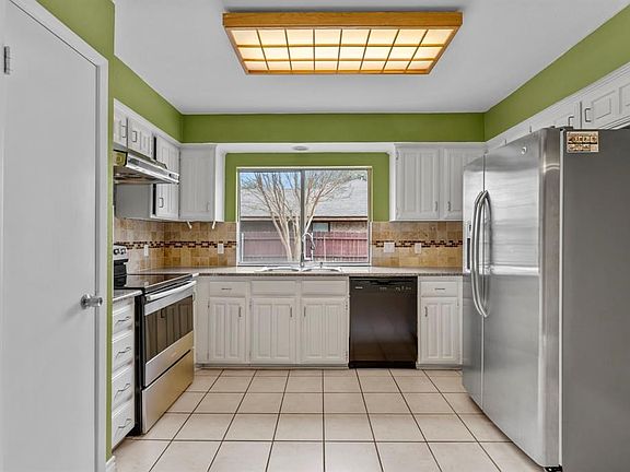 4th image of 1504 Arvada Dr
