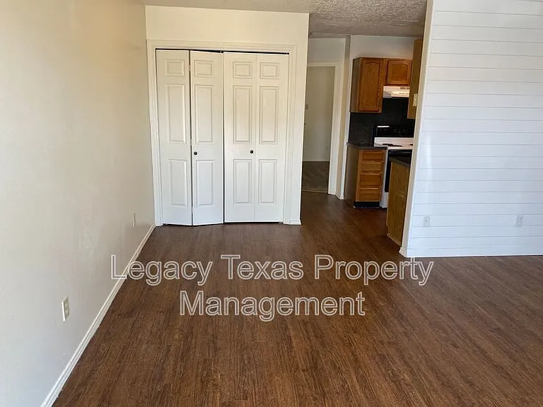 1412 Courtney Pl #A — Photo 14