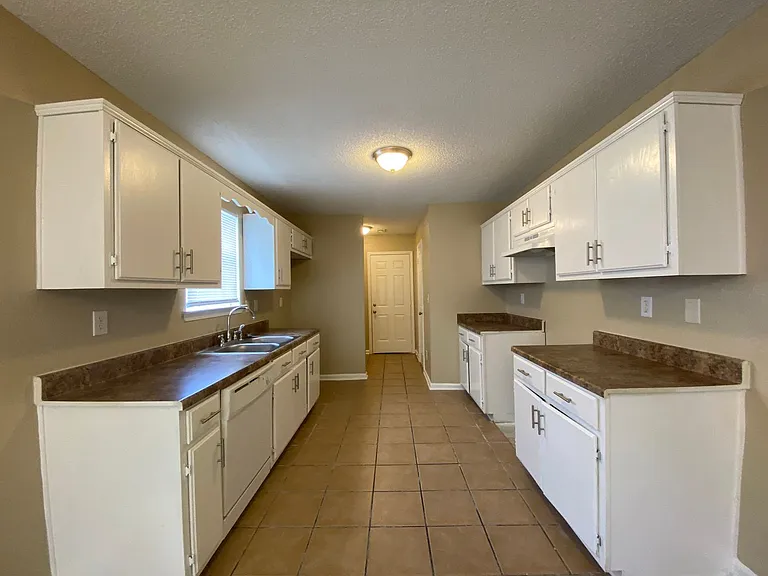 4832 Royal Run Dr — Photo 6