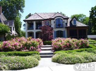 370 Lakeside Rd, Birmingham, MI 48009