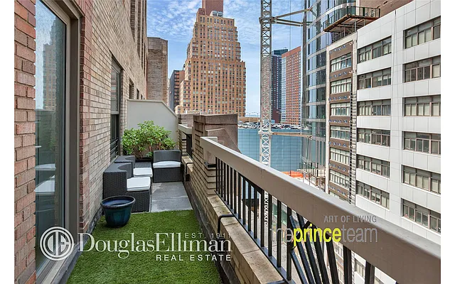 Rented by Douglas Elliman | media 21