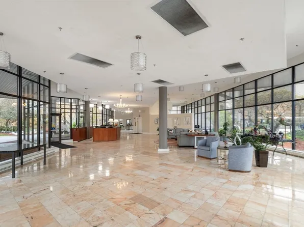 250 Hammond Pond Pkwy APT 1604N, Newton, MA 02467
