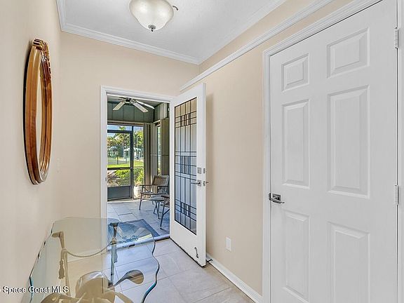 3rd image of 1835 N Garden Grove Cir