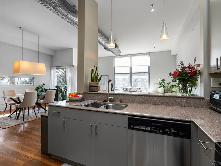 15 Waddell St NE #205 — Photo 14