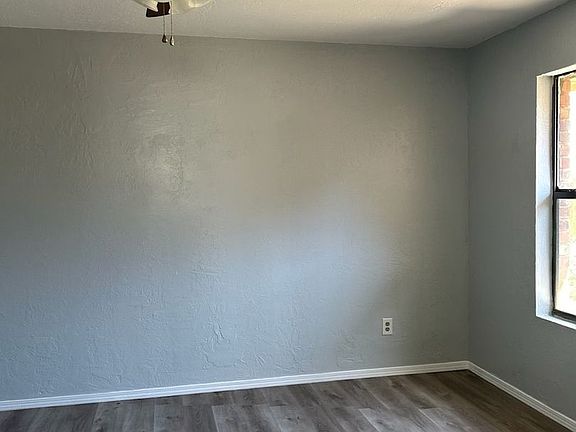 4th image of 4027 SW Sunflower Ln