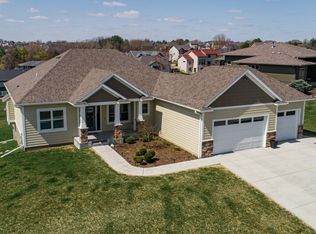 1903 Shannon Oaks Blvd NE, Rochester, MN 55906