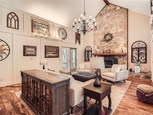 1438 Janmar Rd, Snellville, GA 30078
