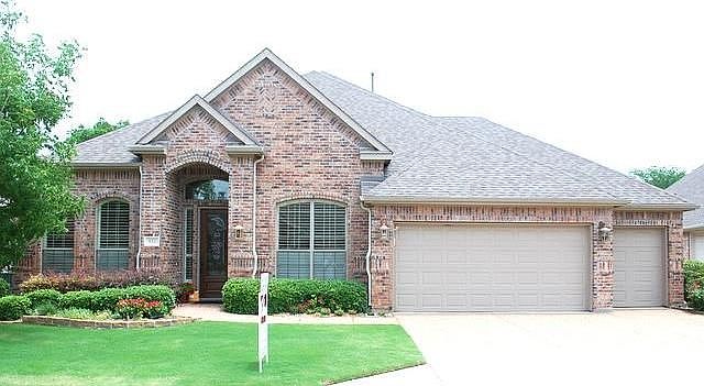 1st image of 932 Shoal Creek Dr