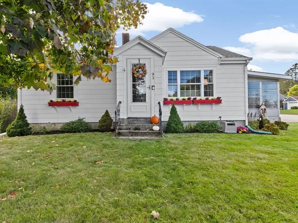 91 Clapp St, Abington, MA 02351