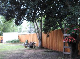 305 W Farish Ave, Rosebud, TX 76570