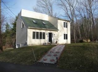 5 Cooper Rd, Sturbridge, MA 01518