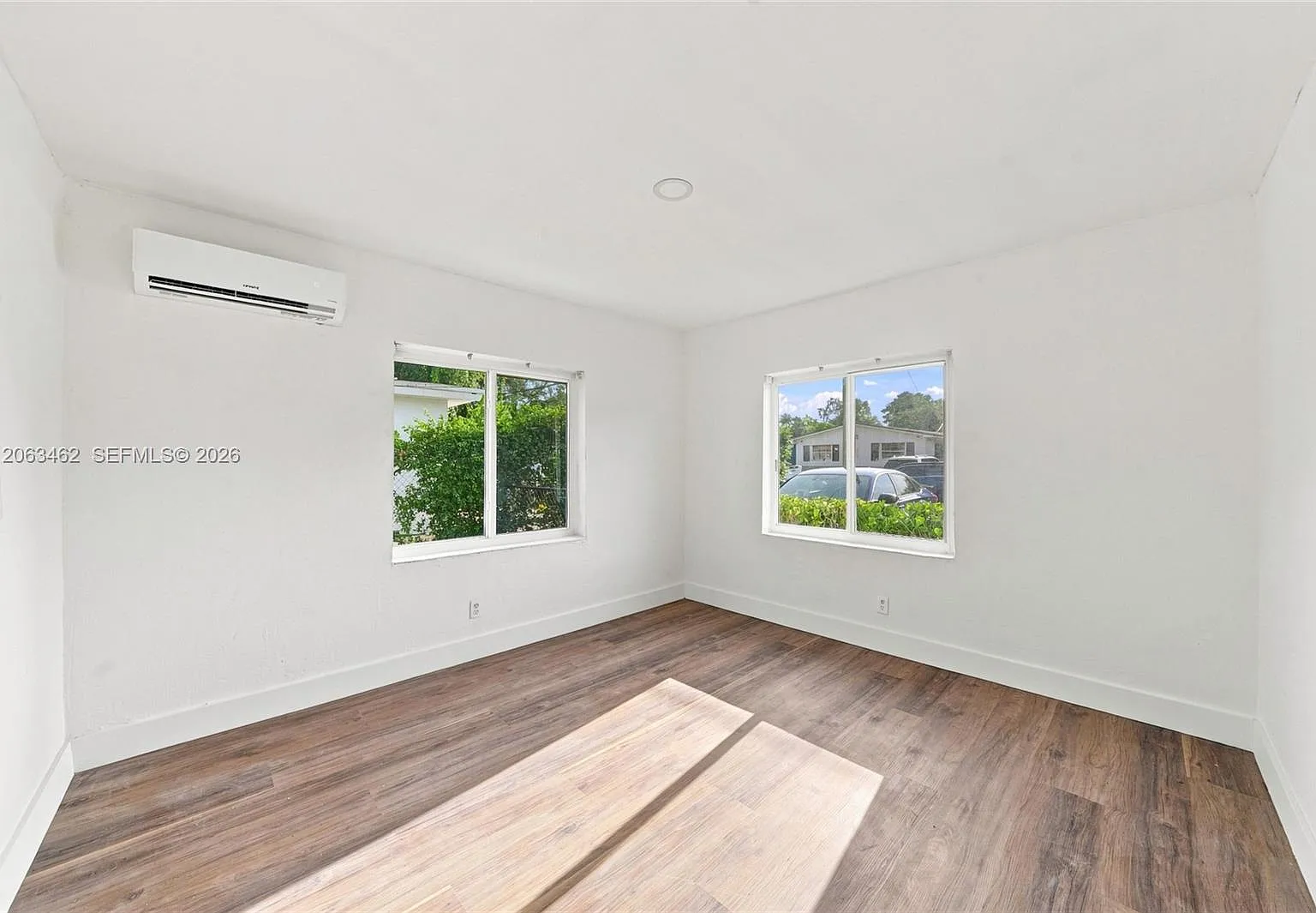 2 bed, 1244 sqft, $1,900 — Photo 2