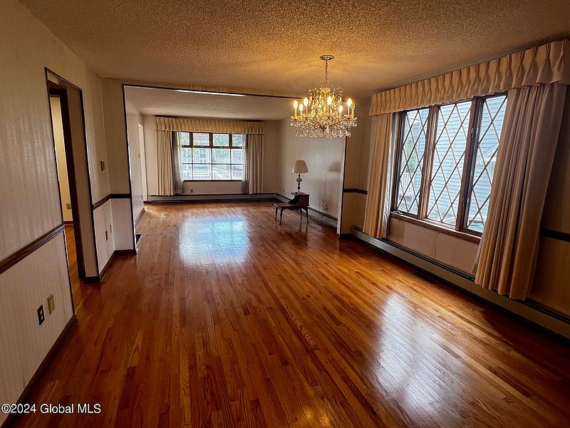 5th image of 1419 Nott Street