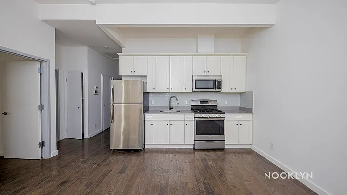 Rented by Nooklyn NYC LLC | media 9