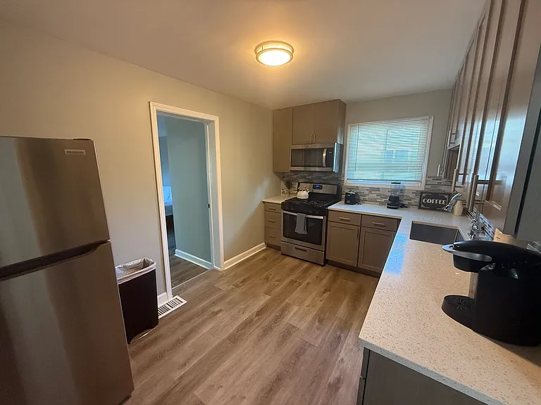 362 Marion Ct — Photo 8