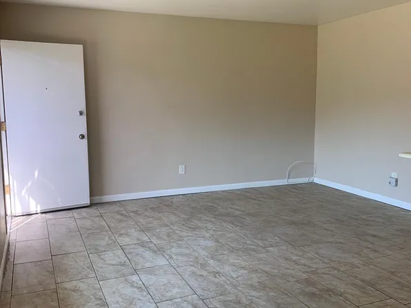 1401 S Gilbert St APT 6, Fullerton, CA 92833