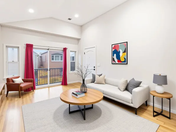 43 Manhattan Avenue image 1 of 25