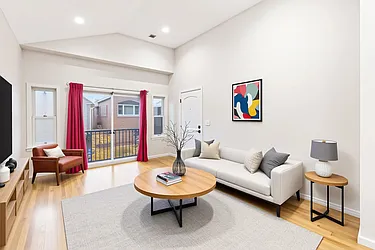 43 Manhattan Avenue, #2