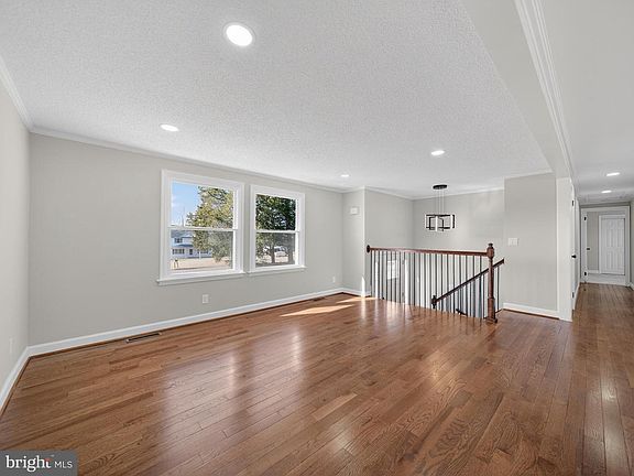 5th image of 24676 Old Three Notch Rd