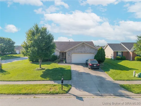102 Savannah Nicole Road, Jeffersonville, IN 47130