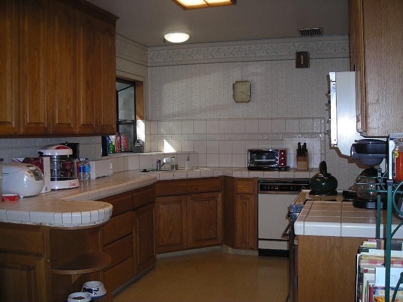 2nd image of 1260 Grove Way