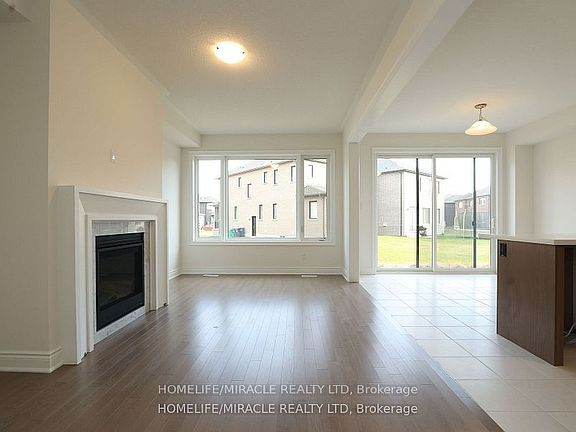 4th image of 11 Calabria Dr