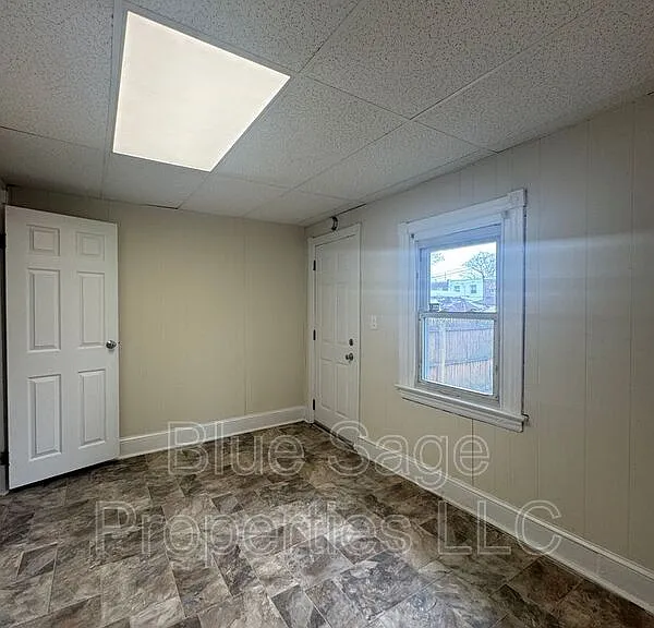 758 Saville Ave — Photo 11