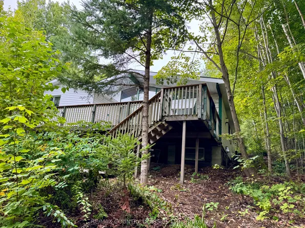 256 Elgin Rd, Hastings Highlands, ON K0L 2K0