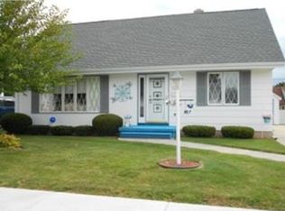 1517 S 24th St, Manitowoc, WI 54220