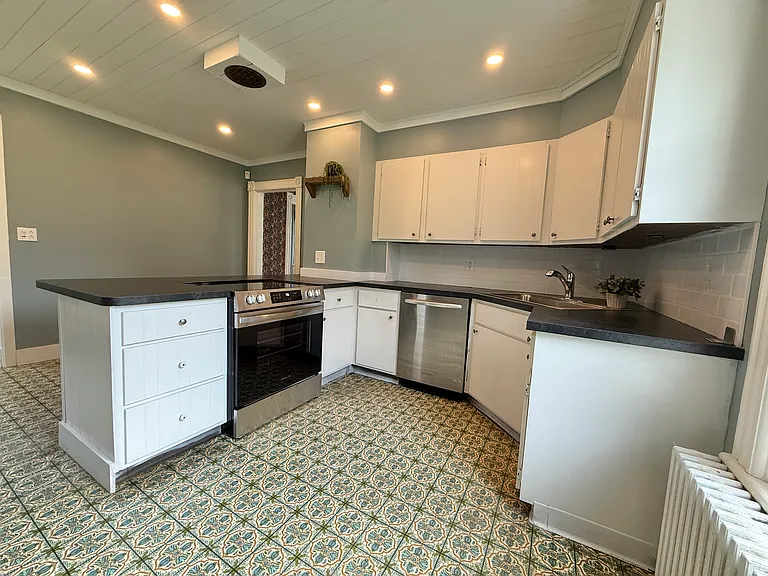 2145 New Scotland Rd — Photo 2