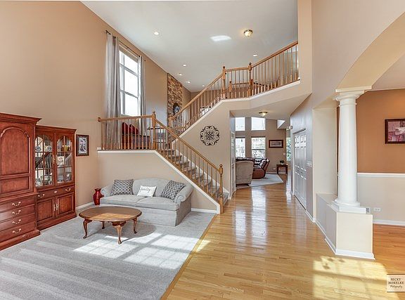 3rd image of 801 Mystic Ct